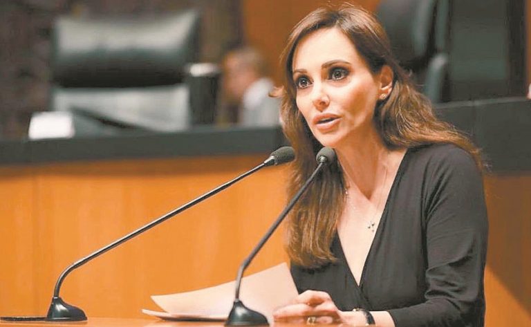 Rebasa 82 mil firmas petición para remover a Lilly Téllez