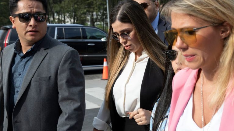 Aprenden en EU a Emma Coronel, la esposa del «Chapo» Guzmán