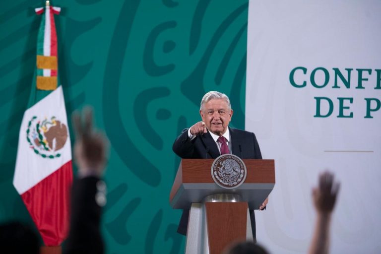 Pide AMLO no criminalizar manifestantes violentas del 8M; “su castigo es la condena pública”