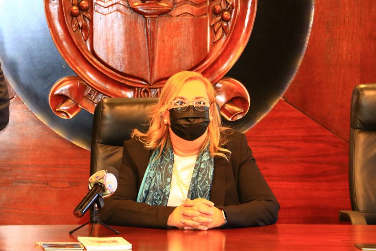 Nombran a María Rita Plancarte rectora de la Universidad de Sonora