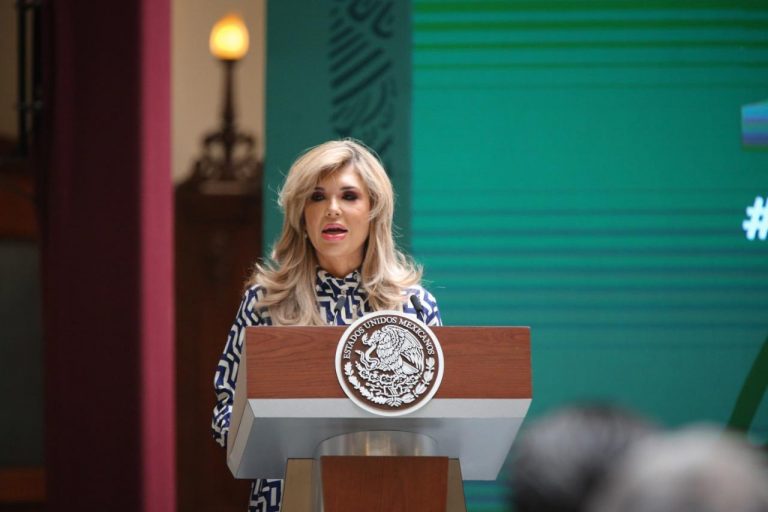 Requiere democracia equilibrios e instituciones fuertes dice CPA al firmar acuerdo nacional por la democracia