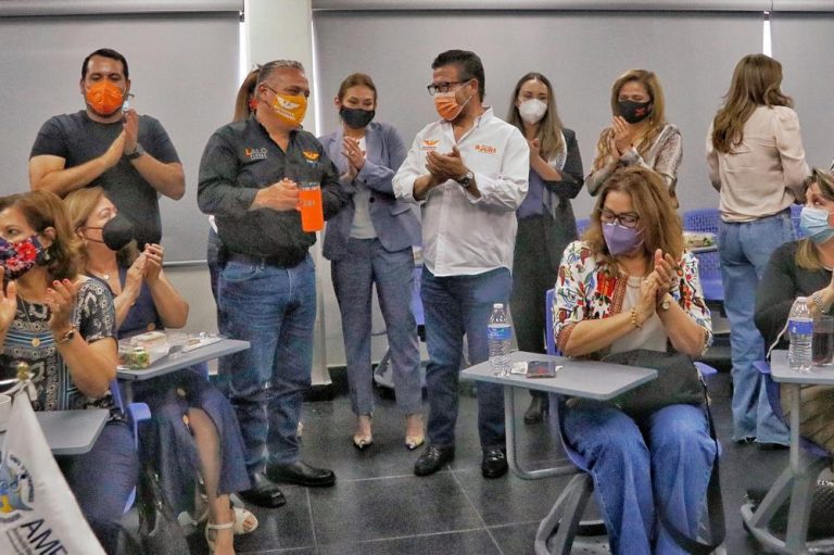 Eliminar impuesto sobre nómina para trabajadoras que sean madres solteras: Ricardo Bours
