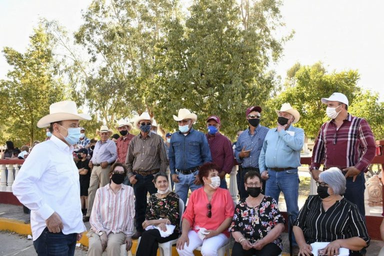 Reconoce Durazo a médicos de Sonora en Bavispe