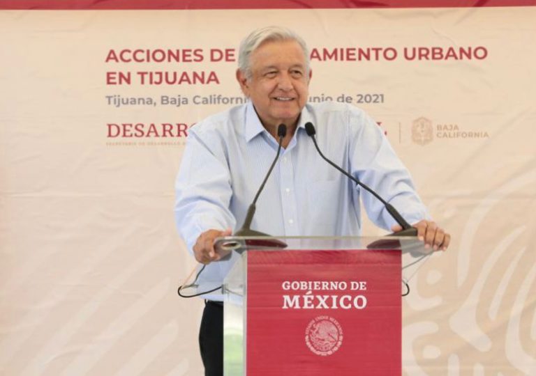 Al fin… Aportará el gobierno federal solución para regularizar “carros chuecos” en estados fronterizos