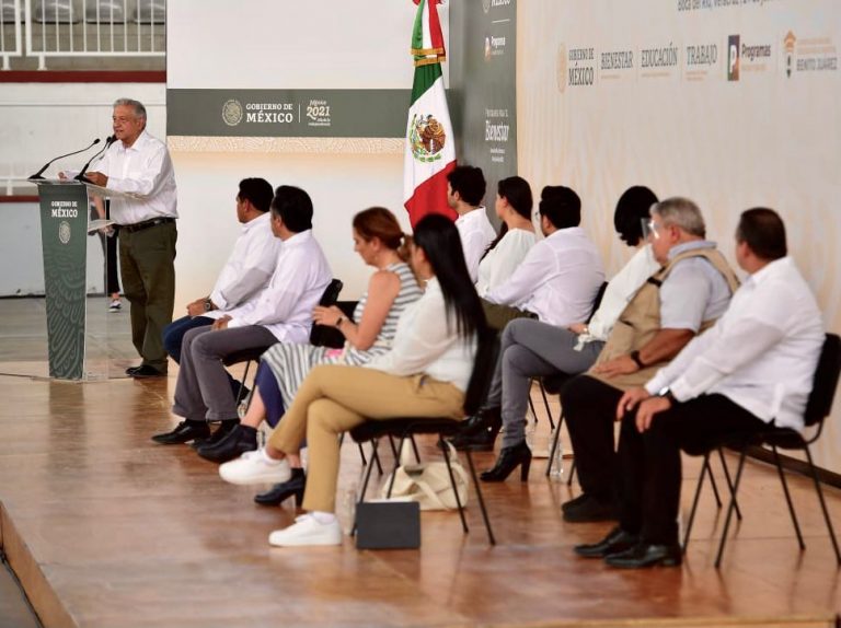 «Llueve, truene o relampaguee» regreso a clases presenciales en agosto, dice AMLO