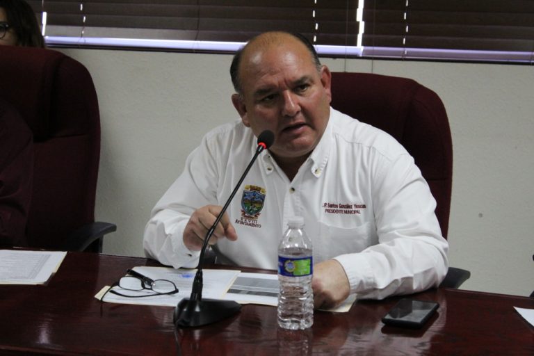 Ayudará a combatir delitos regularización de carros “chuecos”, considera alcalde de SLRC
