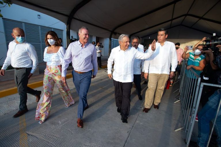 Y mientras tanto en Sinaloa… AMLO sube a Quirino a la 4T, le dará cargo en el gabinete