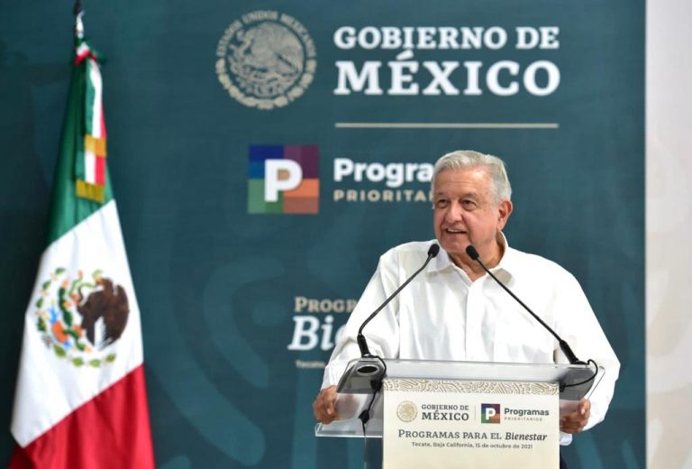 Regularizará AMLO todos los “chocolates”, cobrarán 2 mil 500 pesos por carro ilegal