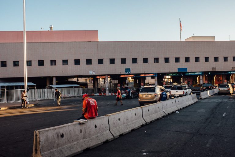 Abrirá EU frontera con México y Canadá a viajes no esenciales tras 19 meses de cierre por Covid19