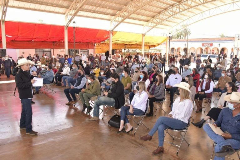 Lleva Alfonso Durazo programas de desarrollo a la sierra de Sonora