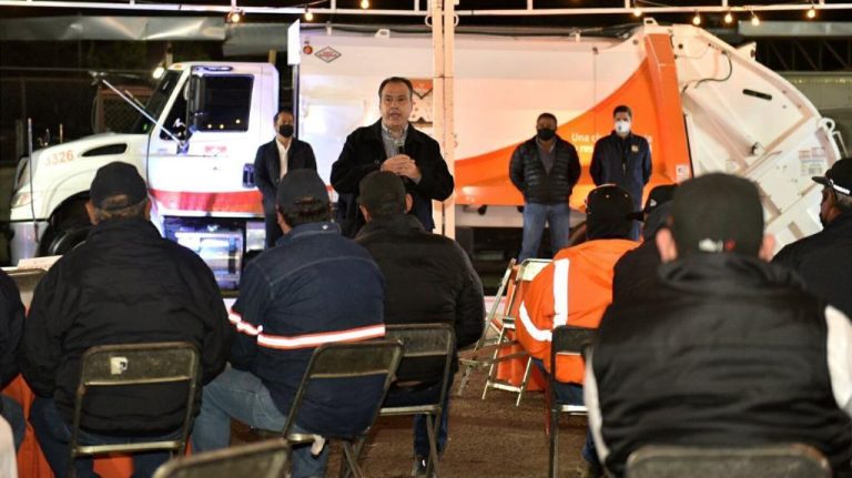 Reconoce gobierno de Hermosillo a recolectores de basura en su día