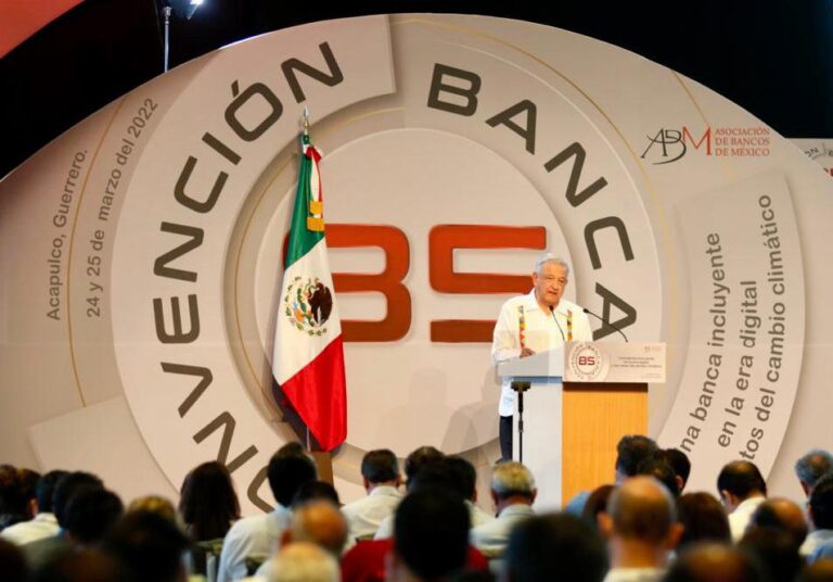 Mantendrá el gobierno marco legal para que operen instituciones financieras, dice AMLO
