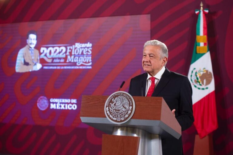 Llama AMLO a manifestación pacifica por día internacional de la mujer; lamenta hechos violentos en Querétaro