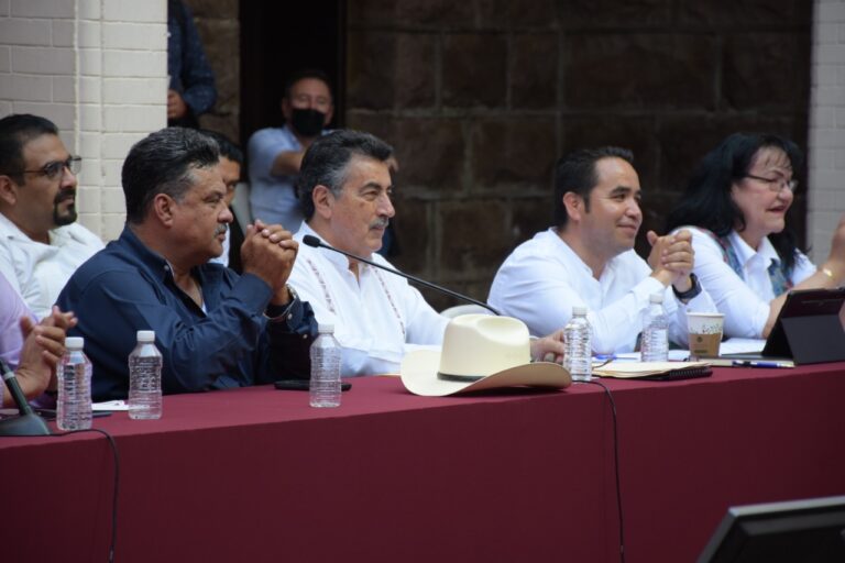 Impulsa Javier Lamarque necesidades de Cajeme en mesa regional