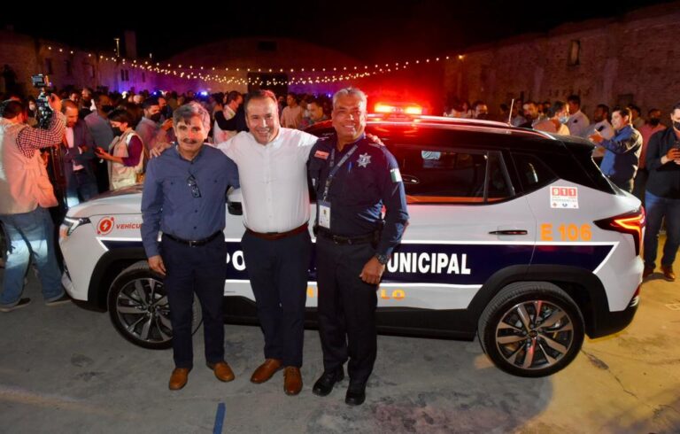 Hermosillo se convierte en la primera ciudad en México con patrullas eléctricas: Toño Astiazarán