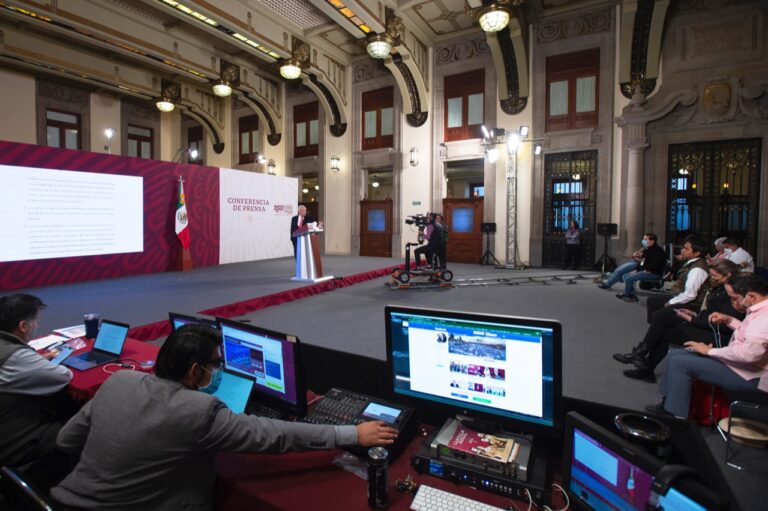 Iniciativa de reforma eléctrica se queda como está, afirma presidente López Obrador