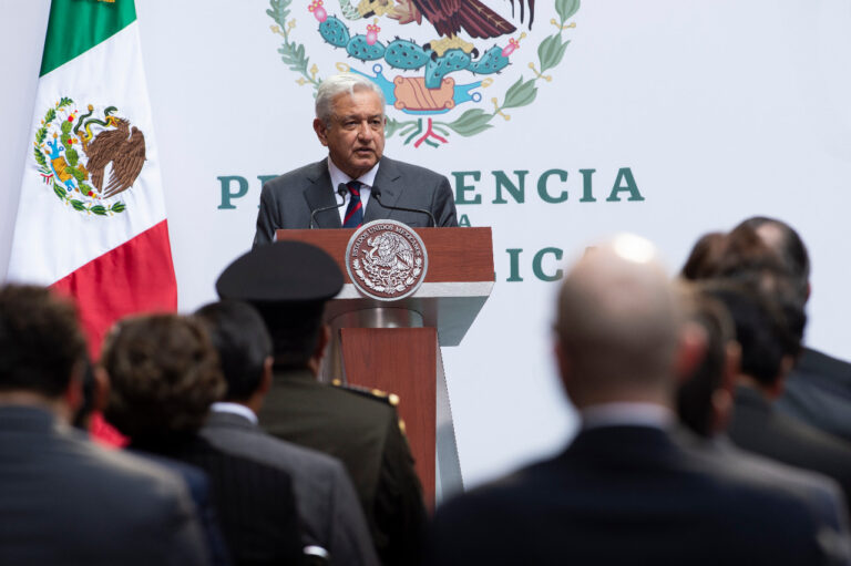 México sale adelante; lo difícil se hace, lo imposible se intenta, aseguró AMLO en su informe trimestral