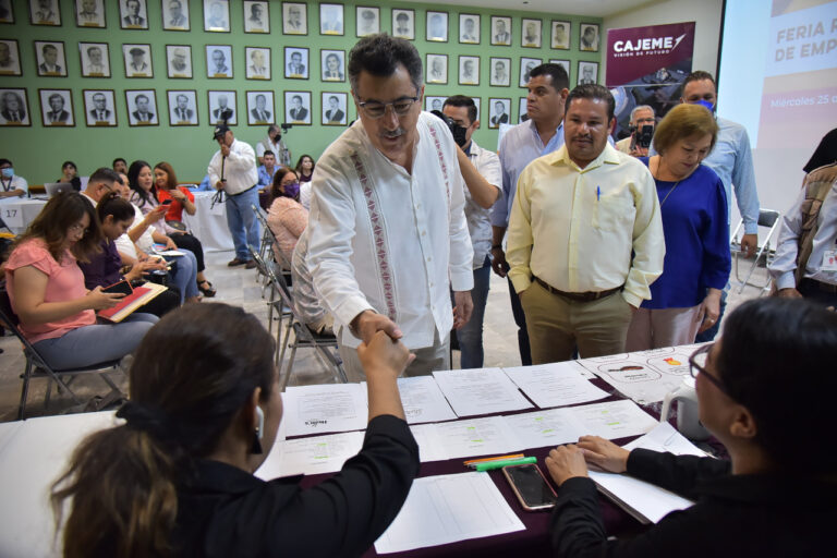 Ofrecen empleo en feria del trabajo en Cajeme