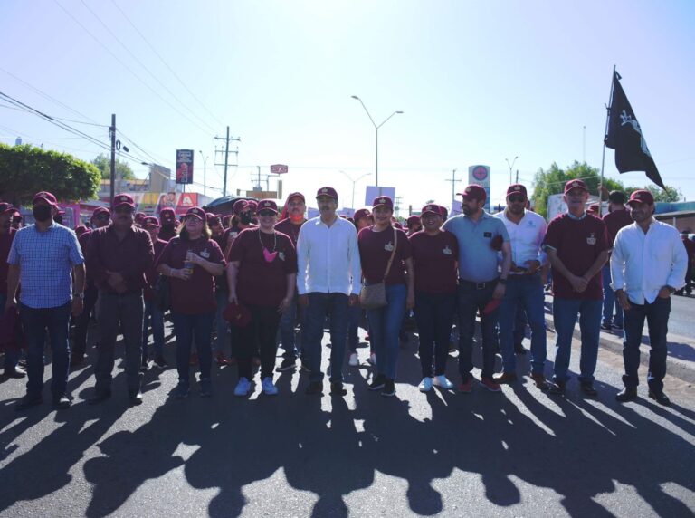 Encabeza Javier Lamarque marcha por el Día del Trabajo en Cajeme