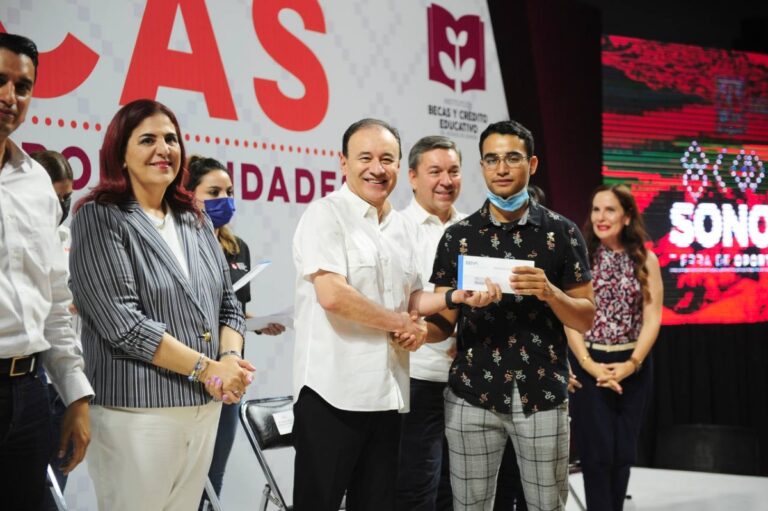 Nadie dejará sus estudios en Sonora por motivos económicos: gobernador Alfonso Durazo