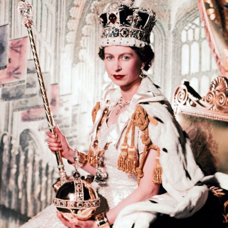 Murió la Reina Elizabeth II la monarca más longeva en la historia