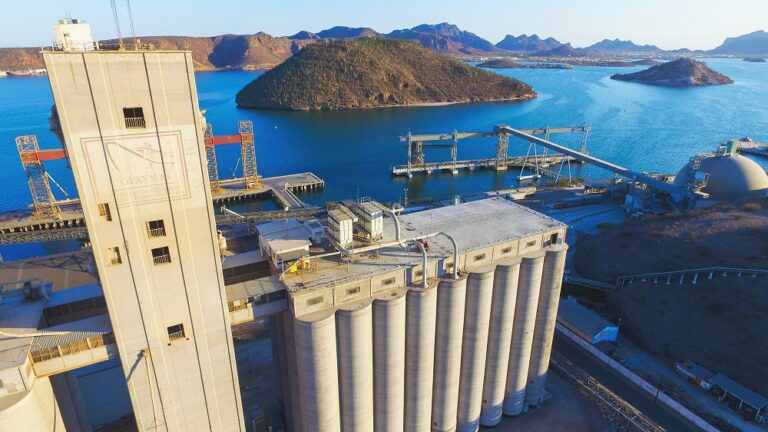 Avanza modernización del puerto de Guaymas en 50%
