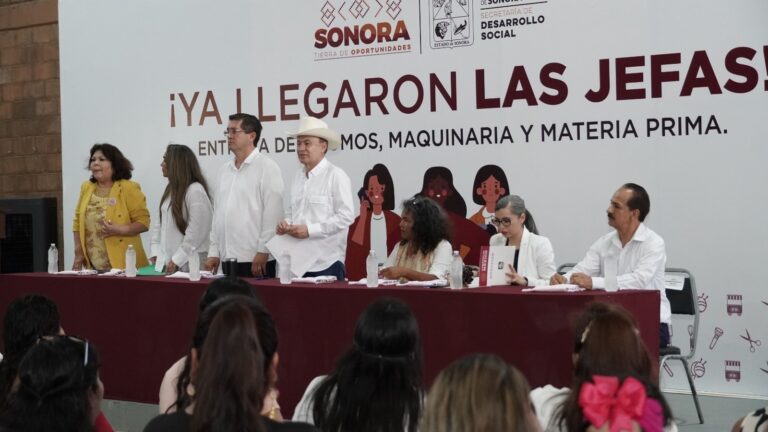 Entregan apoyos a jefas de familia del sur de Sonora