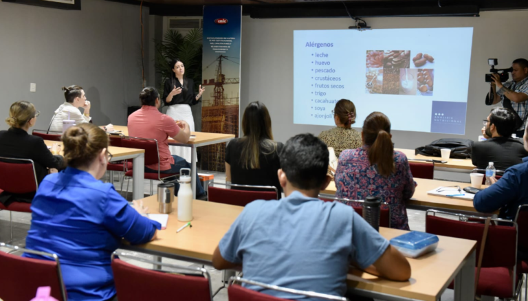 Se preparan emprendedores que participarán en encuentro de negocios con cadenas comerciales