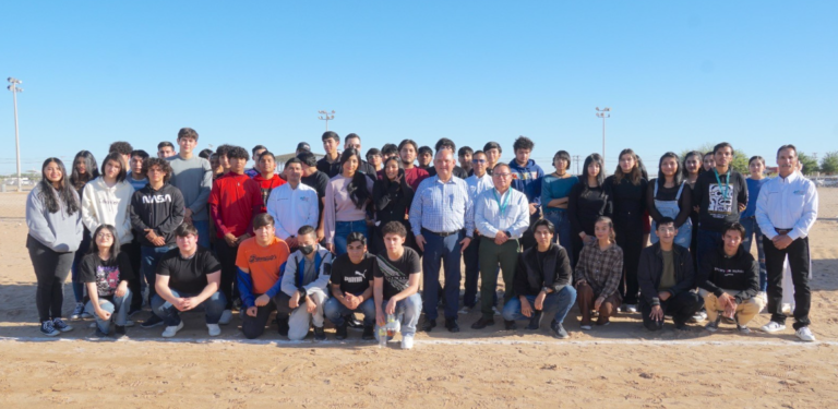 Inaugura Alcalde nueva cancha deportiva en la Utslrc