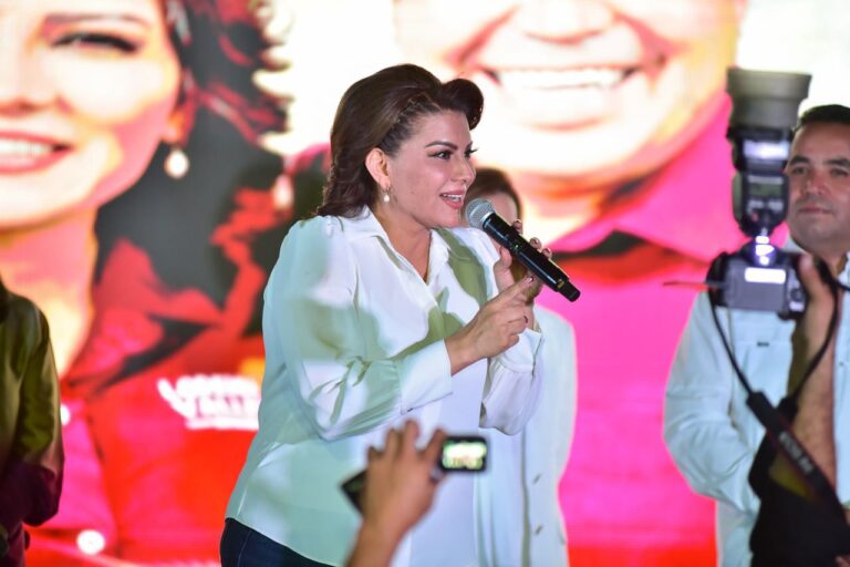 Ganamos: Lorenia Valles