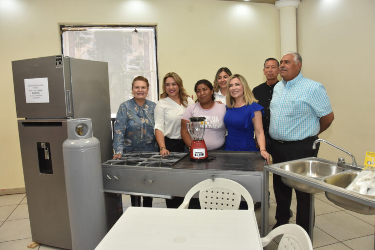 DIF Sonora y DIF Municipal entregan proyectos de “Mujer Emprende”