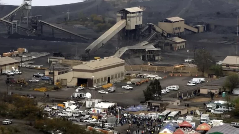 Gobierno de México informa a viudas y familiares de las Víctimas de la tragedia en la mina de Pasta de Conchos sobre el hallazgo de restos humanos