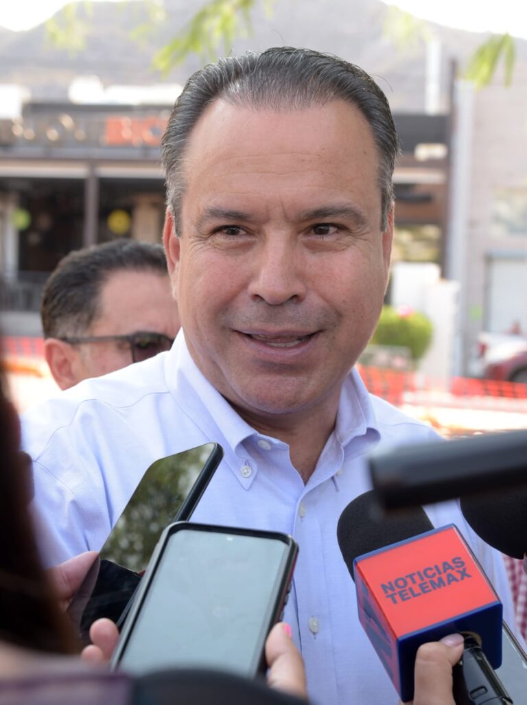 Anuncia Toño Astiazarán construcción de andador peatonal en Bahía de Kino