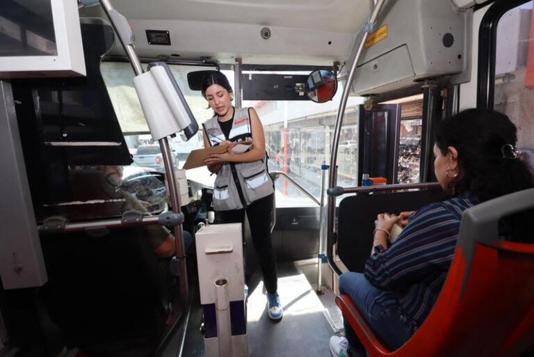 Verifica Contraloría Sonora sistema de transporte público y centros de credencialización