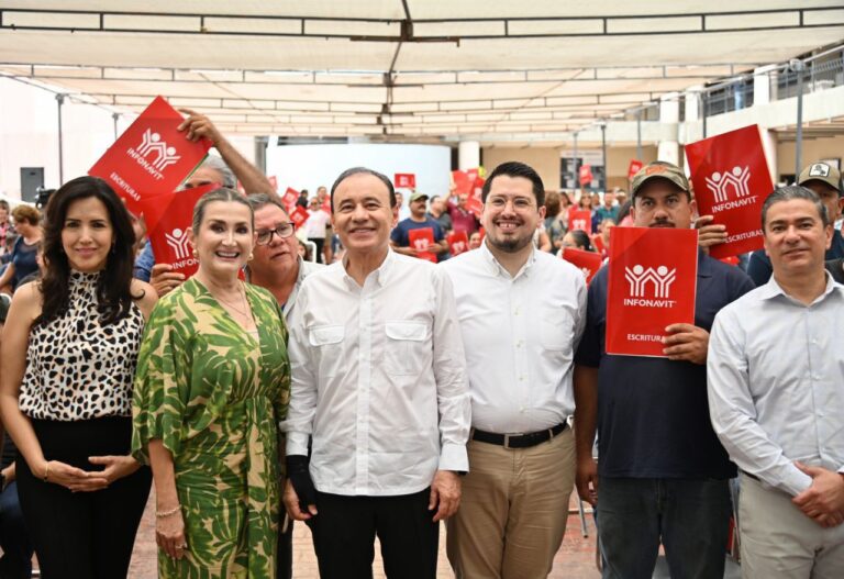 Brinda Gobernador Durazo certeza jurídica a más de ocho mil familias sonorenses