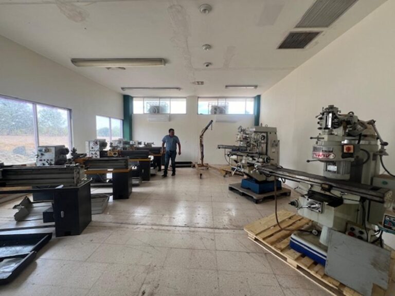 Recibe UTS donación para el equipamiento de taller de manufactura avanzada