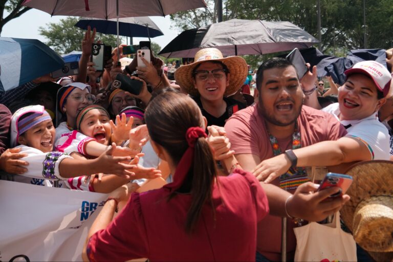 Vamos a seguir con obras de desarrollo: Claudia Sheinbaum reitera impulso a proyectos carreteros, de movilidad y turismo en Nayarit