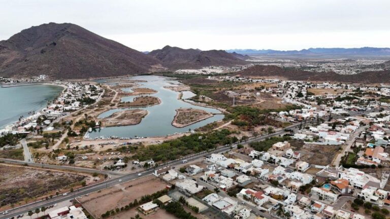 Resuelve Gobernador Durazo derrame de aguas negras en Guaymas