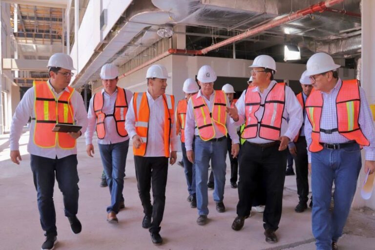 Agradecen ciudadanos a Gobernador Durazo por mejorar servicio de salud con obra de Hospital en Navojoa