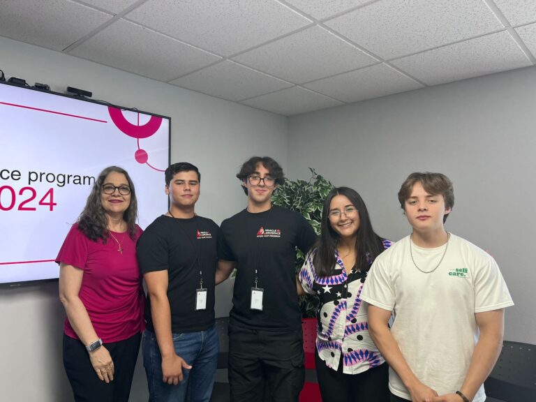 Estudiantes de Cobach Sonora se gradúan de programa de aprendizaje en empresa aeroespacial