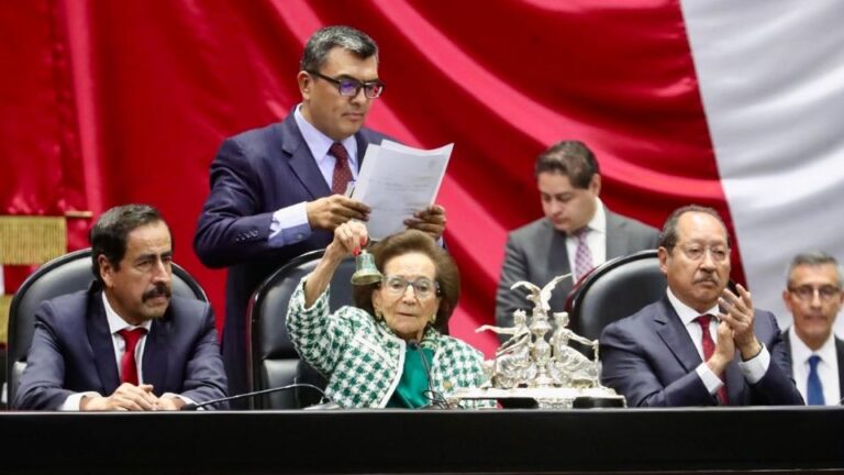 Rinden protesta Ifigenia Martínez y diputados integrantes de la LXVI Legislatura