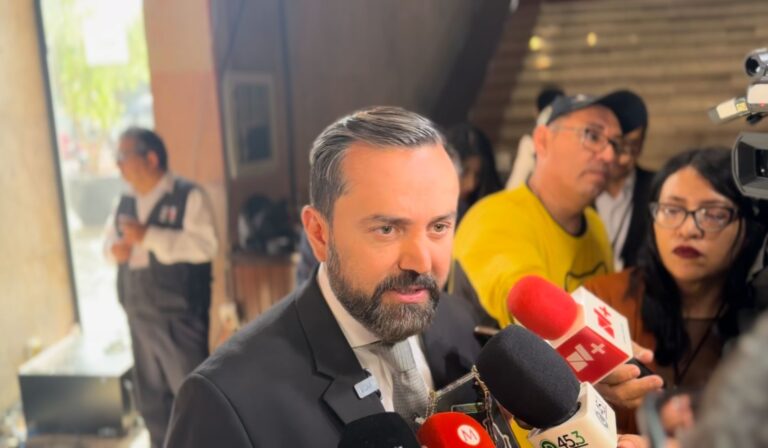 Analizan diputados de Morena Juicio Político contra jueces que emitieron amparos contra inicio de discusión de reforma a Poder Judicial