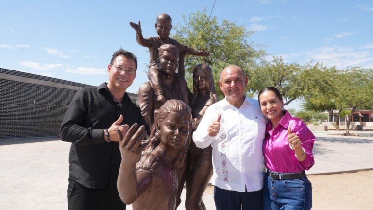 Devela Alcalde nuevo monumento a la familia