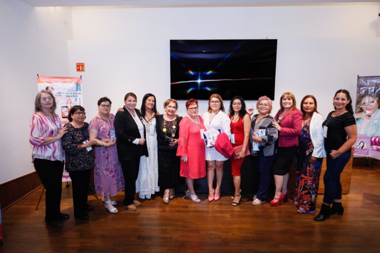 Presentan en el Congreso de Sonora el libro “Volumen Primero, Segundo y Tercero. Latinas 100”