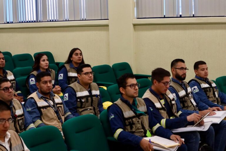 Colabora Universidad Tecnológica de SLRC en capacitación a ingenieros de CFE