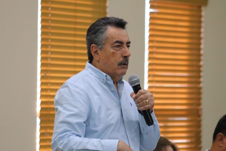 Llama alcalde a titulares de alcaldías y delegaciones a trabajar en beneficio a la población con estricto apego al reglamento municipal