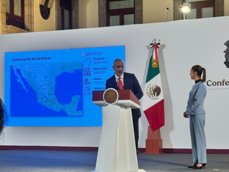 Jesús Esteva presenta programa Bachetón, se aplicará en todo el país