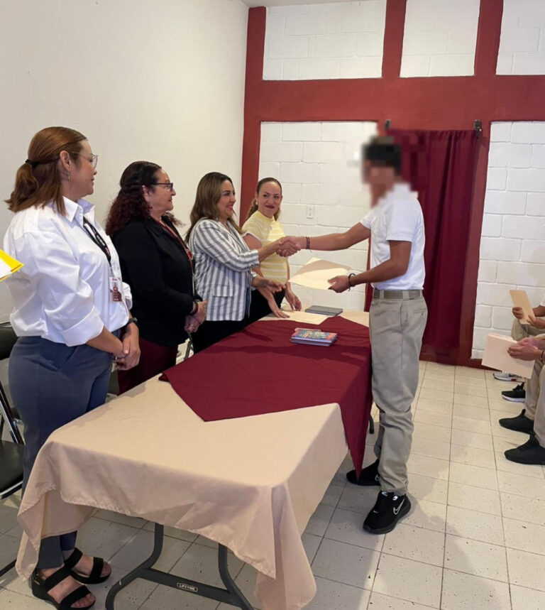 Otorga Gobierno de Sonora becas de estudio a jóvenes Itama