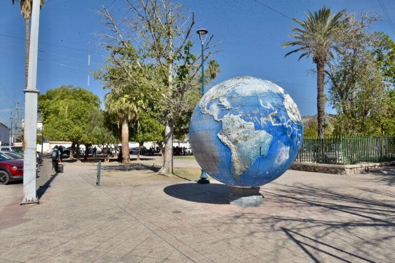 Prepara Gobierno Municipal una buena experiencia en el Tianguis Navideño 2024