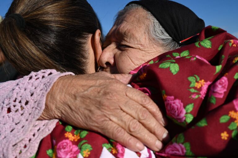 Presidenta Claudia Sheinbaum reconoce y restituye tierras a comunidades rarámuris de la sierra tarahumara en Chihuahua